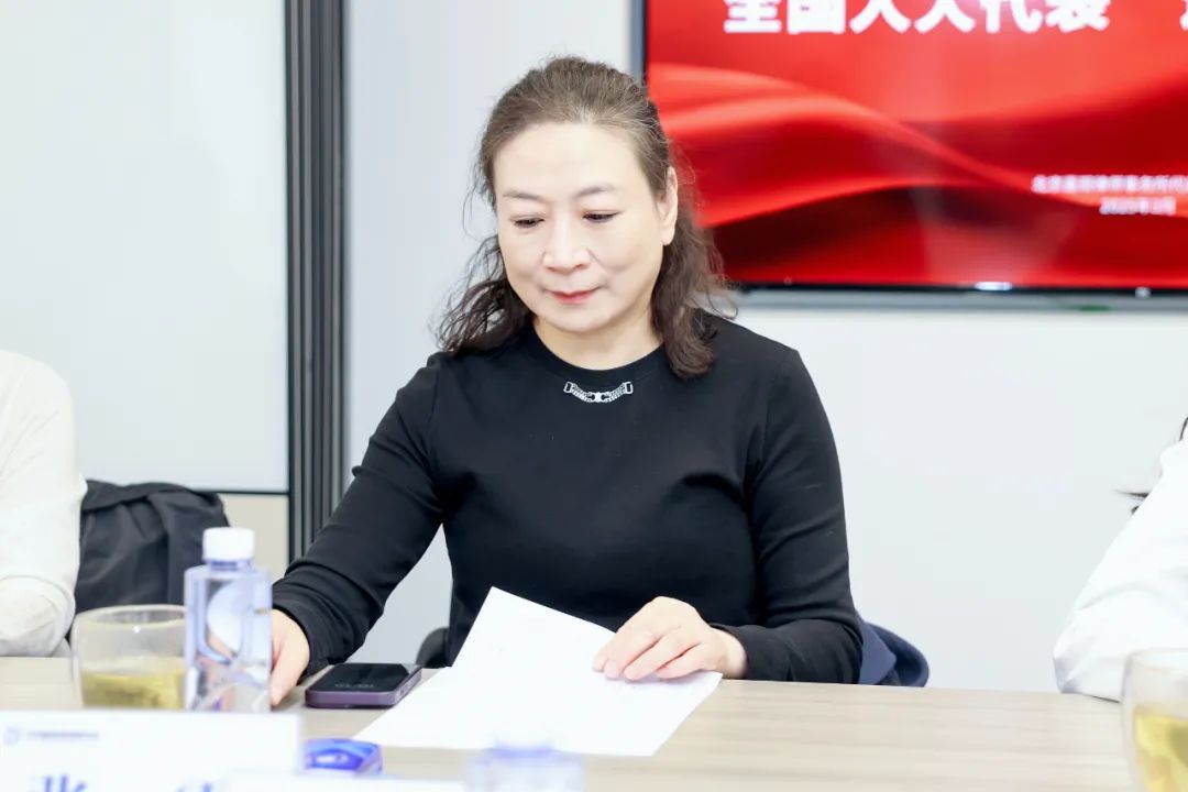 全国人大代表走进嘉观联络站与市区人大代表座谈交流(图3) 全国人大代表走进嘉观联络站与市区人大代表座谈交流(图3)