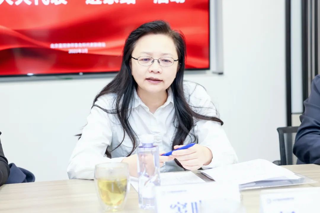 全国人大代表走进嘉观联络站与市区人大代表座谈交流(图7) 全国人大代表走进嘉观联络站与市区人大代表座谈交流(图7)